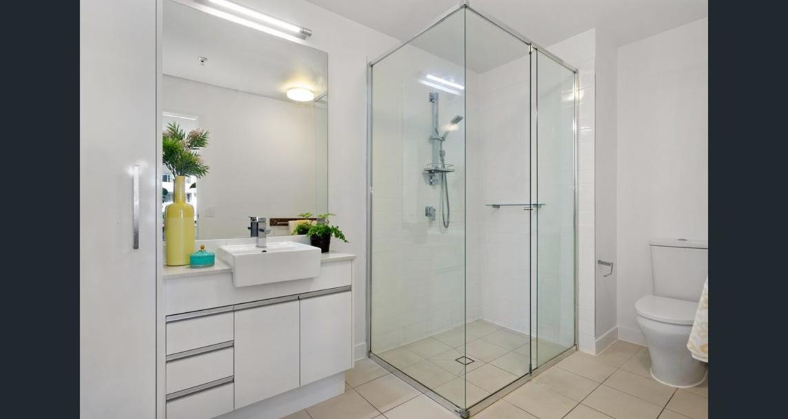 Link Portside Wharf Apartment Hotel Бризбейн Екстериор снимка