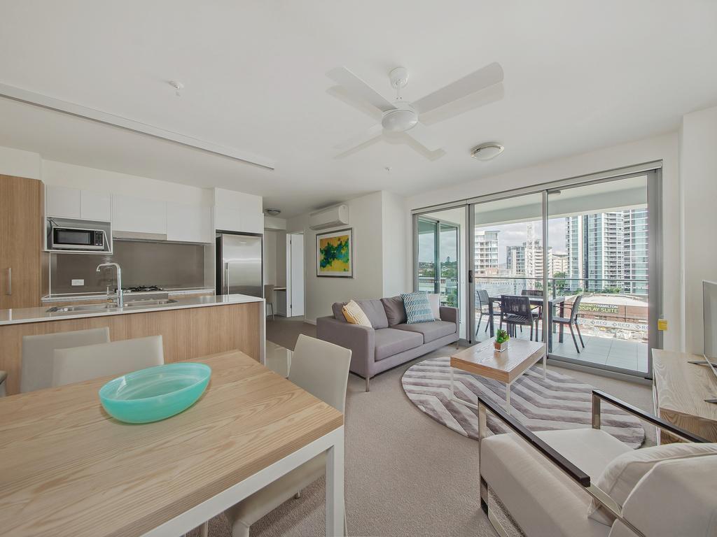 Link Portside Wharf Apartment Hotel Бризбейн Екстериор снимка