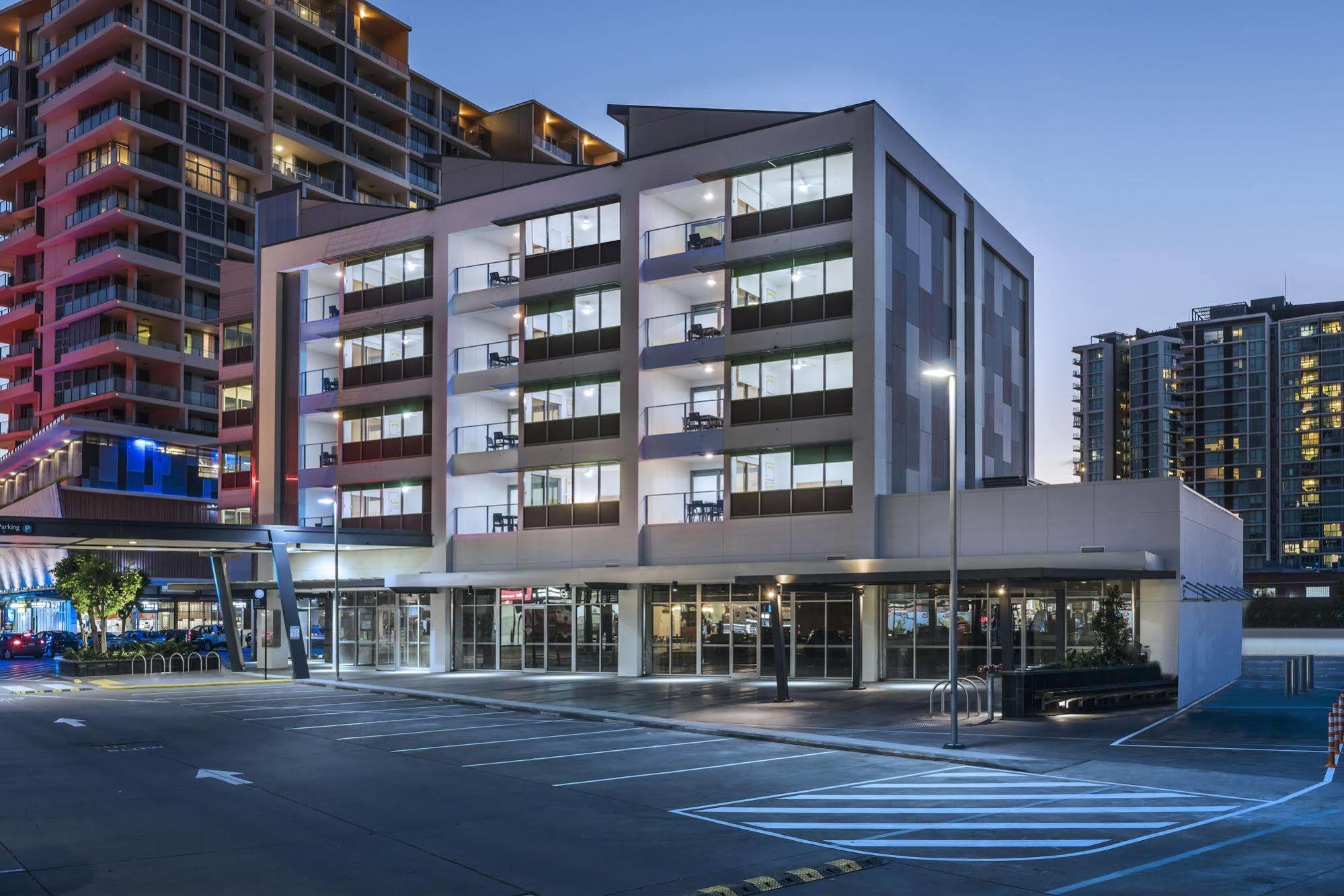 Link Portside Wharf Apartment Hotel Бризбейн Екстериор снимка